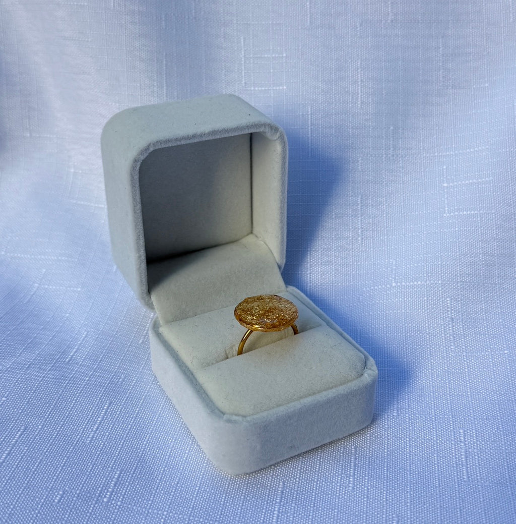 Elegant Round Ring