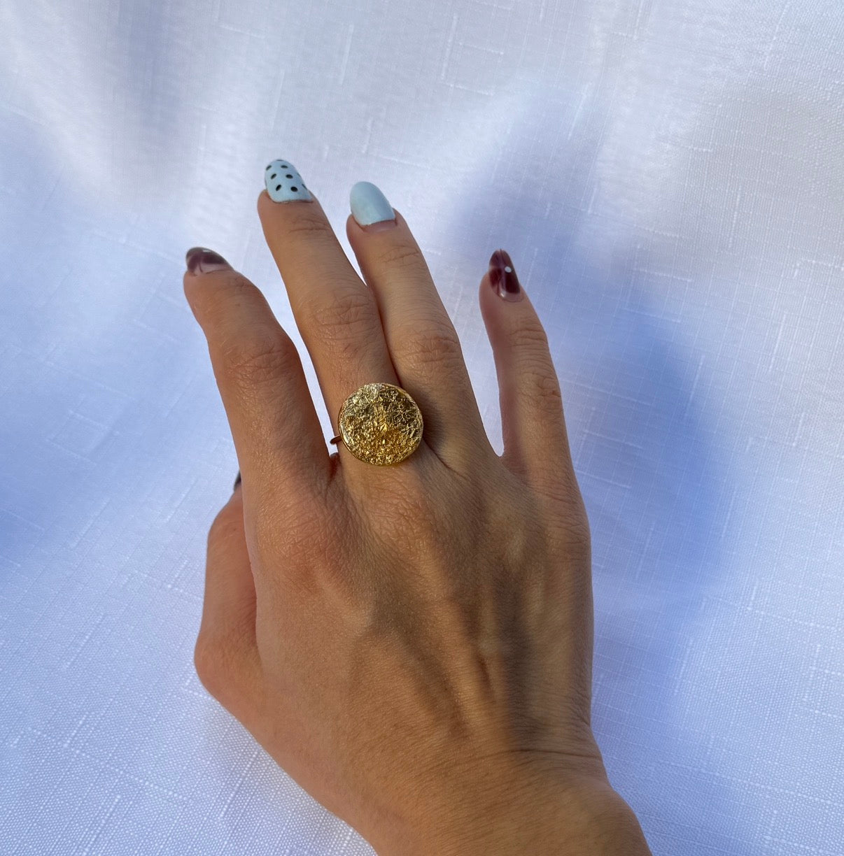 Elegant Round Ring
